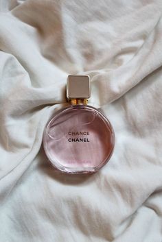 Chance Chanel Aesthetic, Chanel Perfume Eau Tendre, Chanel Aethestic, Chanel Tendre Perfume, Chance Chanel Perfume Aesthetic, Chance By Chanel, Chanel Parfumes, Chanel Perfume Chance, Chanel Perfume For Women