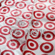 how to use tissue paper for painting circles on the wall or tablecloth with text overlay that reads, how to use plastic