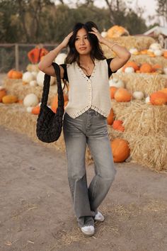 Say hello to effortless style with these Walden Denim-Light Grey jeans! With a wide leg, high waisted design and washed detail to add a unique touch, these jeans are sure to become a wardrobe staple. The zipper button fly ensures a comfortable and secure fit - perfect for all occasions. Be ready to turn heads! *Wide leg* Material Content: 94.3% Cotton // 5.7% Rayon Material Pattern: Washed Chloe is 5'8" wearing a small Model Measurements: Chloe: Height: 5'8" // Chest: 34" // Waist: 27" // Hips: Wide Leg Jeans With Frayed Hem For Day Out, Fall Washed Wide Leg Cropped Jeans, Wide-leg Washed Cropped Jeans For Fall, Wide Leg Washed Cropped Jeans For Fall, Fall Denim Flare Jeans For Day Out, Relaxed Fit Straight Leg Flare Jeans For Day Out, Relaxed Fit Flare Jeans For Day Out, Fall Light Wash Wide Leg Cropped Jeans, Light Wash Wide Leg Cropped Jeans For Fall