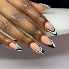 Almond Nails Designs Black And White, Black And White Nails Almond, Abstract French Manicure, Black And White Almond Nails, Aura Nails Designs, Short Pointed Nails, Cute Pedicure Ideas, Almond Stiletto Nails, Nail Colors For Dark Skin