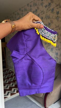 Neck Hand Work, Purple Georgette Saree, Hand Worked Blouse, Jewel Neck Blouse, Blouse Handwork, Worked Blouse, Sarees For Girls, Latest Model Blouse Designs, Patterned Blouse