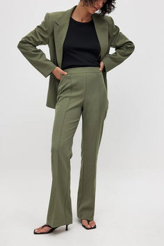 Flared Mid Waist Suit Pants Chic Olive Pants For Workwear, Chic Olive Pants For Work, Elegant Olive Bottoms For Workwear, Pants Green, Suit Pants, Jeans Rock, Side Zipper, Models, Blazer