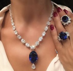 Jewelry Moodboard, Expensive Diamond, Synthetic Diamond, Diamond Tennis Necklace, Beautiful Diamond Rings, Blue Sapphire Diamond