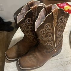 Used But In Great Condition. Please See Photos And Ask Questions Beautiful Square Tow Western Cowboy Cowgirl Boots Style 10006304 Casual Square Toe Boots For Ranch, Square Toe Cowboy Boots, Ariat Shoes, Boots Style, Cowboy Cowgirl, Cowboy And Cowgirl, Cowgirl Boots, Western Cowboy, Fashion Boots