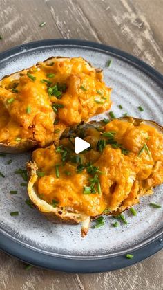 Carley Patterson, RHN on Instagram: "High Protein Buffalo Chicken Twice Baked Potatoes ! 

Twice baked potatoes often get a bad rap but potatoes are full of vitamins, minerals, and fibre! Filling them with a lightened up Buffalo chicken dip adds extra protein to create a filling and nutrient dense meal ! 

You can also make this same recipe using smaller potatoes to create healthier buffalo chicken potato skins ! Such a great appetizer idea for football Sunday 🏈 

Here’s what you’ll need for 2 servings: 

2 russet potatoes
4 oz. Chicken breast, shredded 
1/2 cup cottage cheese, blended 
1/4 cup Buffalo sauce 
2 oz cheddar cheese (divided in half)
1 tsp. onion powder 

Roast your potatoes at 425 for 1 hour. Once fork tender remove from the oven and then cool slightly so you can touch them.