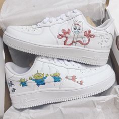 Toy Story Custom Air Force 1-shecustomize Toy Story Shoes, Shoe Embroidery, Shoe Artwork, Air Force 1 Custom, Cartoon Toys, Custom Air Force 1, Custom Toys, Artist Gifts, Custom Shoes