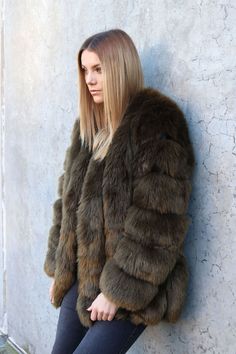 #phurgus #fakefur#fauxfur #fashion #streetstyle #streetfashion #AW18 Oversized Style, Fur Coats, Winter Wardrobe, Keep Warm, Henna, Fur Coat