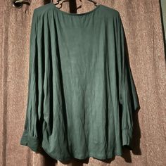 Women’s Plus Perfectly Priscilla Long Sleeve Top. Size Is 3x. Color Is Green. Brand New Without Tags, Never Worn But Has Been Washed. Material Has Stretch. Smoke/Pet Hair Free. Please Let Me Know If You Need Any Measurements. Reasonable Offers Accepted! Flowy Long Sleeve Tops For Loungewear, Flowy Long-sleeved Tops For Loungewear, Flowy Long Sleeve Blouse For Loungewear, Green Tops With Shirttail Hem For Fall, Green Shirttail Hem Top For Fall, Flowy Green Top For Fall, Green Tops With Batwing Sleeve And Relaxed Fit, Green Relaxed Fit Top With Batwing Sleeves, Green Relaxed Fit Tops With Batwing Sleeve