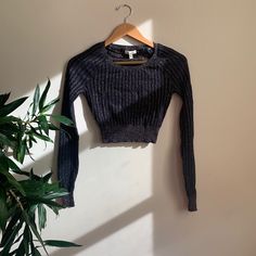 Brand New Never Worn! No Tags. Beautiful Long Sleeve Glittery Crop Top That Can Be Dressed Up Or Down! Stretch Glitter Tops For Fall, Black Glitter Long Sleeve Top, Black Glitter Stretch Top, Black Stretch Top With Glitter, Fitted Long Sleeve Glitter Top, Fitted Glitter Tops For Winter, Casual Fitted Shimmer Tops, Casual Long Sleeve Glitter Tops, Casual Shimmer Tops