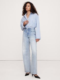 The Icon Classic Wide-Leg Jean | Banana Republic Regenerative Farming, Luxury Jeans, Jeans Street Style, Casual Work Wear, Stylish Fall Outfits, Nice Outfits, Jean Trends, Current Styles, Bottom Clothes