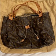 Louis Vuitton Runway Collection Handbag. Super Rare. Extremely Unique. Classic Monogram With Gold Shimmer Trim. 3 Compartments- Middle Zipper Compartment With Smaller Pocket Inside. Great Condition! Dust Bag Included. Louis Vuitton Runway, Classic Monogram, Bags Louis Vuitton, Gold Shimmer, Runway Collection, Balenciaga City Bag, Louis Vuitton Bags, Louis Vuitton Handbags, Louis Vuitton Bag