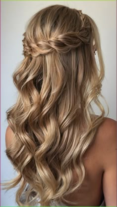 Looking for the ultimate prom hairstyle? Our guide features 15 charming updos perfect for long hair. From elegant buns to pretty braided styles, these classy looks will make your prom night unforgettable. #1 Espresso Swirl Braid Cascade #2 Golden Glamour Waterfall Braid #3 Icy Diamond Side-Swept Waves #4 Caramel Ripple Side Braid #5 Sunset Twist 15 Hairstyles, Bridesmaid Hair Inspo, Cute Prom Hairstyles, Classy Looks, Formal Hairstyles For Long Hair, Prom Hairstyle, Formal Hair, Simple Prom Hair, Prom 2024