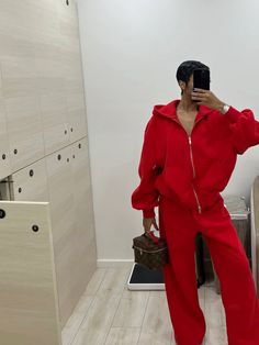 Red Tracksuit Outfit, Red Outfits Black Women, 2 Piece Sets, Wide Leg Sweatpants, Fashion Fits, Casual Dinner Outfit, New Classic, Streetwear Women, Oversized Sweatshirt