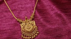 Gold Wedding Jewelry Necklace, Gold Neckles, Indian Gold Necklace Designs, Neck Pieces Jewelry, Black Beads Mangalsutra Design, Gold Earrings Models