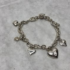 Vintage Silver Charm Bracelet, Cute Vintage Jewelry, Silver Grunge Jewelry, Downtown Girl Accessories, Valentina Core, Maxi Jewelry, Dark Accessories, Chunky Charm Bracelet, 2024 Board