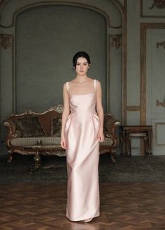 Welcome to a world where sophistication meets romance, and you are the epitome of regal grace.This dainty and romantic gown is designed to captivate hearts and elevate your presence, making it an ideal choice for a wedding or  special event.  Indulge in timeless allure in our Tulip Dress. Rounded scooped neckline  Flat Pink Wedding Guest Dresses, Romantic Gown, Bridal Party Attire, Tulip Dress, Dress Birthday, Scooped Neckline, Top Skirt Set, Dress Dusty, Princess Seams