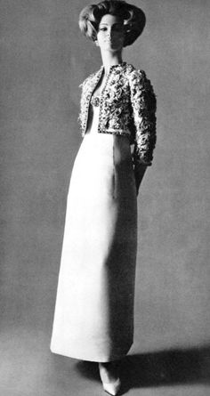 Balenciaga Design, 1969 Fashion, Balenciaga Model, Fashion Through The Decades, 60s Women, 1960 Fashion, Satin Evening Gown, Fashion 1960s