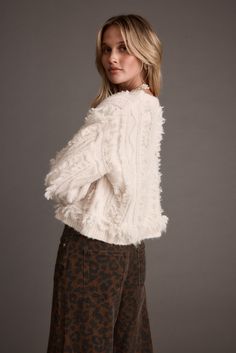 Cozy up in the boho inspired Lorie Beige Fringe Sweater. This lightweight knit sweater features an effortless fringe that embraces our edgy and soft side. Layer with boho accessories and loose silhouettes boho-chic look we can’t get enough of. Fall Bottoms, Party Bottoms, Concert Dresses, Denim And Diamonds, Dresses Date Night, Bridal Tops, Fall Wedding Guest Dress, Fringe Sweater, Nyc Shopping