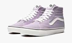 Style Skate, Purple Vans, Vans Store, Skate Style, Vans Sk8 Hi, Skate Shoe, High Top Vans, Vans Black, Vans Shop