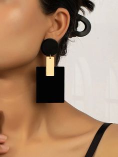 Our Sheena Earrings are absolutely beautiful! Take your look to another level with these babies! Now available in black, blue, and gold! Can't go wrong with all 3. Grab her before she's gone! Clothes Skirts, Modesty Outfits, Modest Clothes, African Earrings, Earring Trends, Dope Jewelry, Classy Jewelry, Gold Earrings Designs, Big Earrings