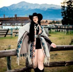 Black Cowgirl Outfit, Outfit Vaquero, Popular Fall Outfits, Nfr Outfits