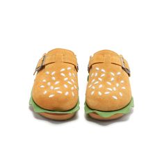 Burgerstock: Birkenstock Lovers' New Favorite – Hello Slippers Burger Slippers, Silly Slippers, Unique Burgers, Fun Slippers, Fun Things To Buy, Slippers For Men, Suede Mules