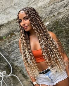 Curled Braids Hairstyles, Brads Hair, Box Braids With Curly Hair, Curly Braids Hairstyles, Jumbo Goddess Braids, Braids For Curly Hair, Hair Braids Styles, Goddess Box Braids Crochet Hair, Box Braids Crochet