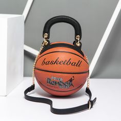 Basketball Purse, Round Handbag, Basketball Bag, Basketball Style, Outfits 70s, Personalized Basketball, Fashion Creative, Round Bag, Craft Bags