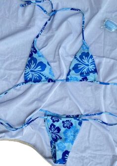 Blue Floral Print Swimwear For Beach Party, Blue Hawaiian Swimwear For Spring, Spring Hawaiian Blue Swimwear, Hawaiian Blue Swimwear For Spring, Fitted Hawaiian Style Blue Swimwear, Off The Shoulder Swimsuit, Evry Jewels, Underwire Tankini Tops, Underwire Tankini