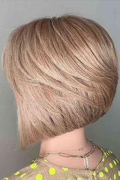 Neck-Length Thick Concave Bob with Angled Feathery Layers Thick Bob, Feathery Layers, Stylish Haircuts, New Hairstyle, Trendy Haircuts, Bobs Haircuts, New Hair, Hair Inspiration