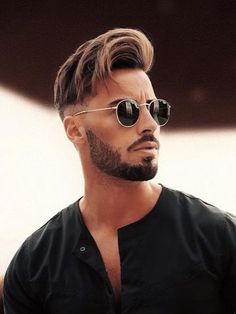 Top Haircuts for Men with Straight Hair Hipster Hairstyles Men, Popular Mens Haircuts, Mens Hairstyles With Beard, Hair Styels, Hipster Hairstyles, Men Haircut Styles, Cool Hairstyles For Men, Faux Hawk