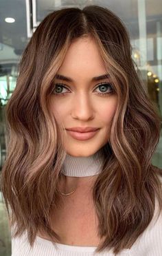 Ashy Red Brown Hair, Level 8 Highlights On Brown Hair, Level 5 Hair Color Brown, Honey Brown Medium Length Hair, Honey Chestnut Hair Color, Chestnut Hair Color Light, Hazelnut Medium Brown Hair, Chestnut Brown Hair Medium Length, Brown Winter Hair