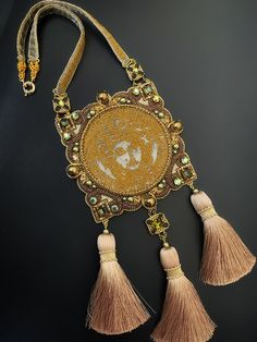 Вышитый бисером кулон в богемном стиле с кистями из шелка - Etsy Silk Tassels, Beaded Crochet, Beaded Cuff Bracelet, Bib Necklaces, Beaded Cuff, Bead Crochet, Silk Velvet, Austrian Crystal, Beaded Pendant