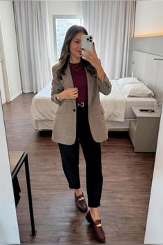 Banker Outfits Women Professional, Doctors Office Outfit, Outfit For Quinceanera Guest, Fall Work Outfits 2024, Semiformal Outfit Mujer, Outfit Semiformal Mujer, Aesthetic Lawyer, Outfit Semiformal, Outfit Formal Mujer