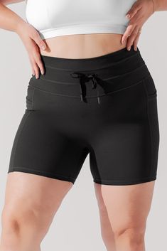 Run, stretch, and stride in buttery-soft comfort. Designed with our adjustable form-fitting Cargo waistband, these 5" Midi Shorts keep your strides comfy and your squats peek-a-boo free. Midi Shorts, Swim Shop, Mens Pajamas, Cheeky Bikinis, Short Jumpsuit, Peek A Boo, Swimsuit Cover, Black Rib, Shorts With Pockets