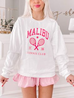 Malibu Tennis Club White Crewneck | Sassy Shortcake Boutique | sassyshortcake.com Spring Tennis Tops With Letter Print, Sporty White Tennis Sweatshirt, Casual White Sweatshirt For Tennis, Casual White Tennis Sweatshirt, White Long Sleeve Tennis Sweatshirt, White Graphic Print Tennis Sweatshirt, Preppy Basics, Preppy Closet, Sassy Shortcake