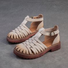 Gender: Women Type: Sandals Main Materials: Cowhide Insole: PU Sole: PVC Type of Closure: Buckle Style: Daily, Casual, Retro Season: Summer Heel Height: Low (3.5 cm) Oxford Boots, Woven Sandals, Summer Heels, Fall Shoes, Sandals For Women, Spring Shoes, Winter Shoes, Casual Sandals, Retro Stil