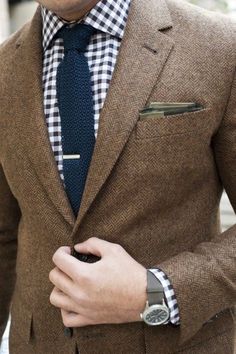 the-suit-man:  Suits | Men | Mens fashion | http://the-suit-man.tumblr.com/ Brown Suit, High Street Fashion, Casual Tie, Long Pixie, Fashion Night