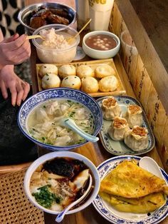 Chinese Food Aesthics, Food Is Fuel, Interesting Food Recipes, Traditional Food