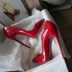 Red Bottom Heels Christian Louboutin, Red Stiletto Heels, Casual Shoes Women Sneakers, Pretty Heels, Very High Heels, Shoes Heels Classy, Red High Heels, Heels Classy, Christian Louboutin Heels