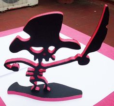 Wooden Figures, Laser Printing, Japan Design, Scroll Saw, Wood Crafts, 3d Printing, Minnie Mouse, Graffiti, Halloween