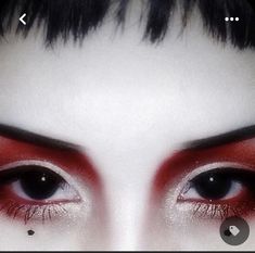 Blurry Makeup, Maquillage Goth, Editorial Make-up, Geisha Makeup, Fantasy Make-up, Red Eyeshadow, White Makeup, Smink Inspiration