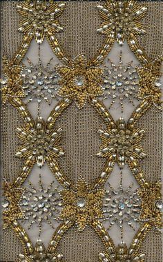 #geometric embellishments Bead Embroidery Tutorial, Bead Sewing, Seed Bead Tutorial, Embroidery On Clothes, Embroidery Designs Fashion