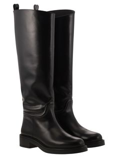 The CELIA BOOT is a must-have boot. With a lightweight 40 mm heel that offers durability and strength, this fashionable and functional silhouette is decidedly casual, making it extremely versatile. - Tube boot - Rounded toe DESIGNER ID: SJ361HEA BLKComposition: Upper: Leather Lining: Leather Sole: Rubber Calf Leather Boots With Lug Sole For Work, Calf Leather Platform Boots With Almond Toe For Work, Calf Leather Knee-high Boots With Reinforced Heel, Office Boots With Rubber Sole In Calf Leather, Calf Leather Boots With Rubber Sole For Office, Office Boots With Rubber Sole And Calf Leather, Knee-high Calf Leather Boots With Reinforced Heel, Almond Toe Calf Leather Platform Boots For Work, Calf Leather Moto Boots With Reinforced Heel For Work