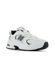 New Balance 530 Trainers, New Balance 452, Athleisure Chic, Balance Branding, Basket Style, Dad Sneakers, Running Trainers, Logo New, Training Tops