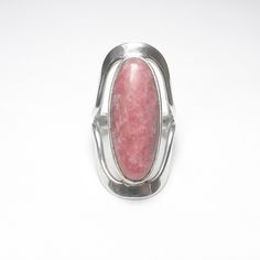 DOMINIQUE DINOUART Southwestern Sterling Silver 8.00 Ct Natural Oval Pink Rhodonite Ring Vintage Rhodonite Ring, Pink Rhodonite, Southwestern Jewelry, Native American Jewelry, Ring Vintage, Solitaire Ring, Favorite Things Gift, Brighton, Vintage Rings