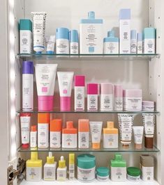 Drunk Elephant Skincare, Alat Makeup, Sephora Skin Care, Skincare Inspiration, Shower Skin Care, Skincare Organization