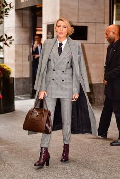 Blake Lively Outfits, Blake Lively Style, Ralph Lauren Suits, Woman In Suit, Designer Outfit, Red Carpet Outfits, High Fashion Looks, Chique Outfits, Woman Suit Fashion