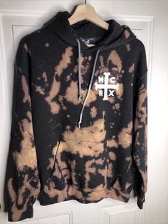 Men’s MED My Chemical Romance The Black Parade Tie Dye Hoody Hoodie Sweatshirt. Great condition but there is some pilling throughout the garment. Smoke free home. My Chemical Romance Hoodie, The Black Parade, Buyable Pins, Black Parade, My Chemical, Red Hoodie, My Chemical Romance, Hoodie Sweatshirt, The Black