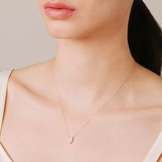 Meghan Markle favorite jewelry teardrop necklace Adina Reyter, Solid Gold Chains, White Gold Chains, Rose Gold Chain, Teardrop Necklace, Yellow Gold Chain, Delicate Jewelry, Meghan Markle, Accessories Unique